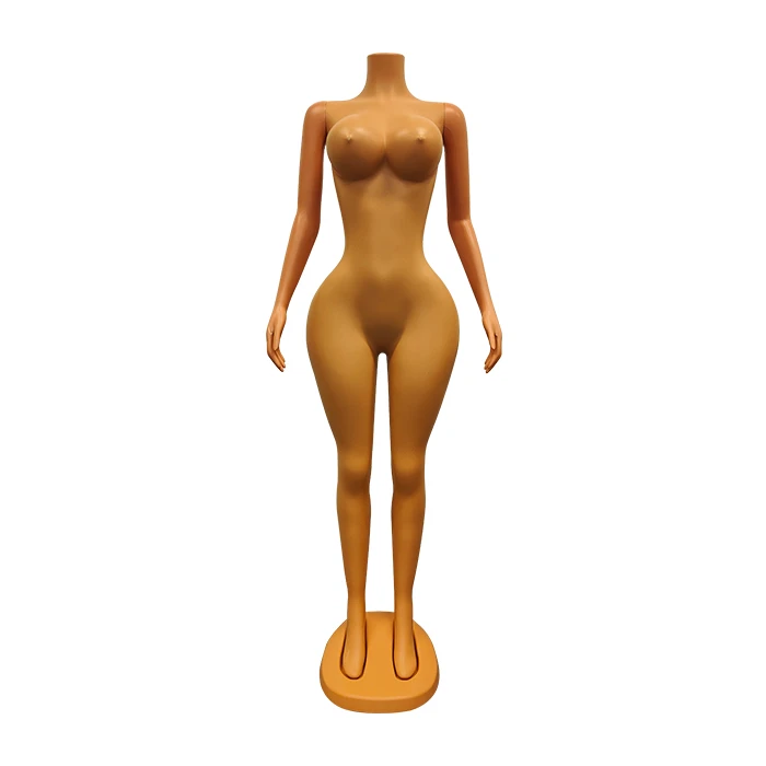 Curvy Female Manenquin